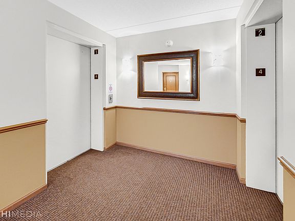 3rd image of 5360 N Lowell Ave APT 401