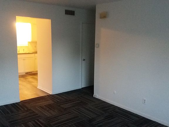 4th image of 1733 Cromwell Dr APT 1
