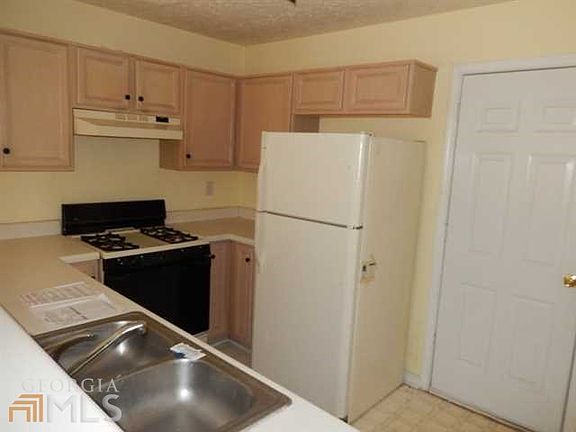 2nd image of 1884 Barrington Ct