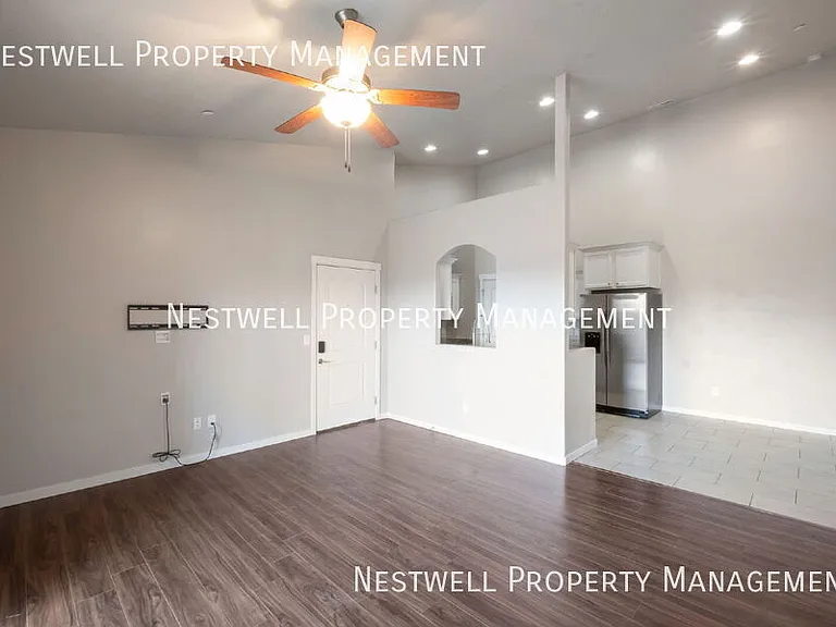 127 E Jordan Ridge Blvd #412 — Photo 3
