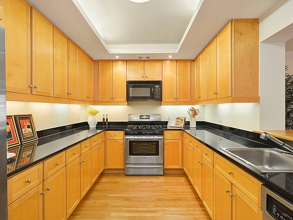2nd image of 53 N Moore St APT 5F