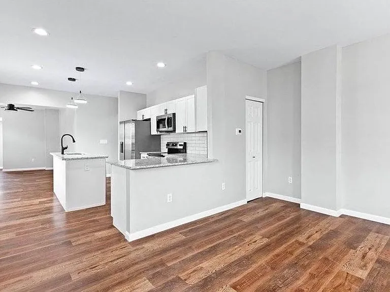 624 Stanley Ave — Photo 4