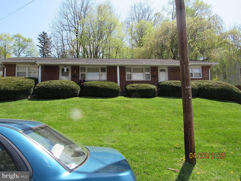 2nd image of 144 E Beaver St