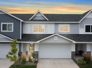 8634 Gateway Cir, Monticello, MN 55362