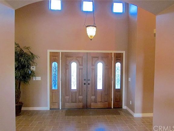 3rd image of 19184 Glenbrook Cir