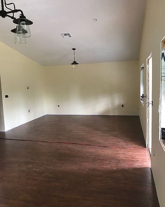 1st image of 1006 Juniper Dr