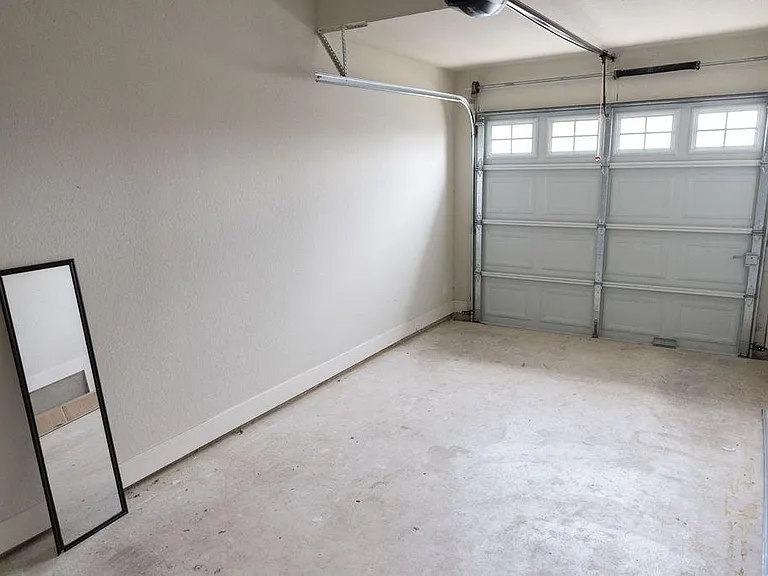 6307 Melanzane Ave #1 — Photo 22