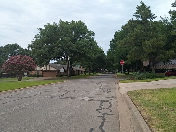 4th image of 4549 Shady Lake Dr
