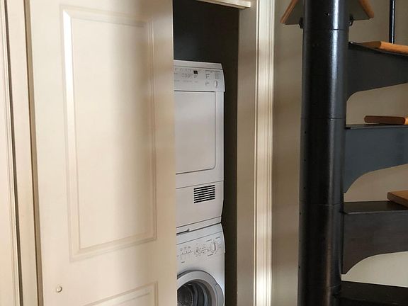4th image of 377 King St #205