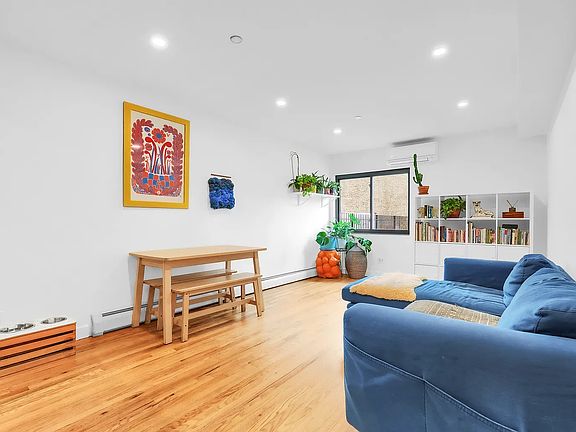 5th image of 37 N Henry St APT 2