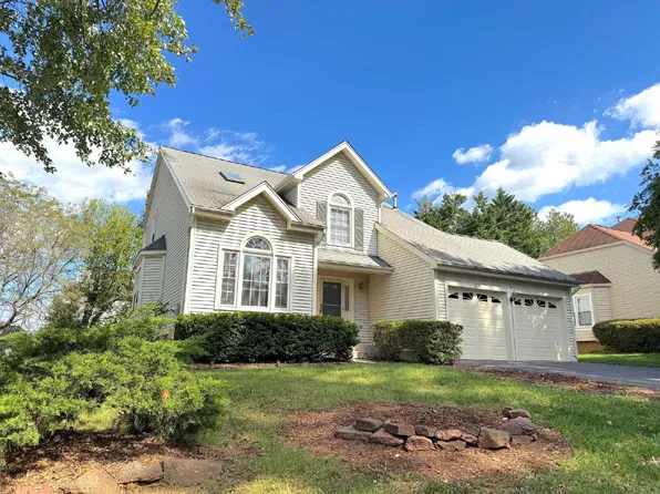 13229 Ladybank Ln, Herndon, VA 20171