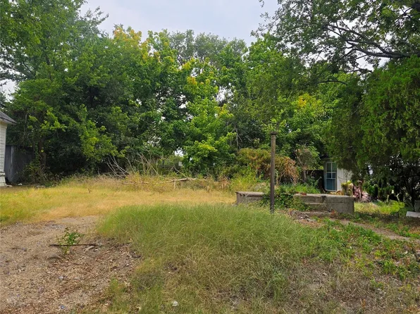 108 Fairview St, Waxahachie, TX 75165