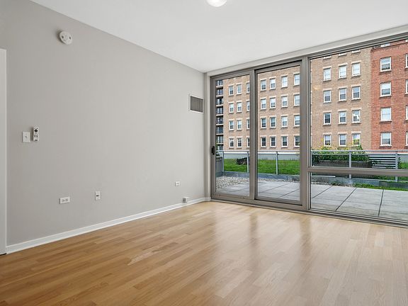 3rd image of 1 E 8th St APT 1019