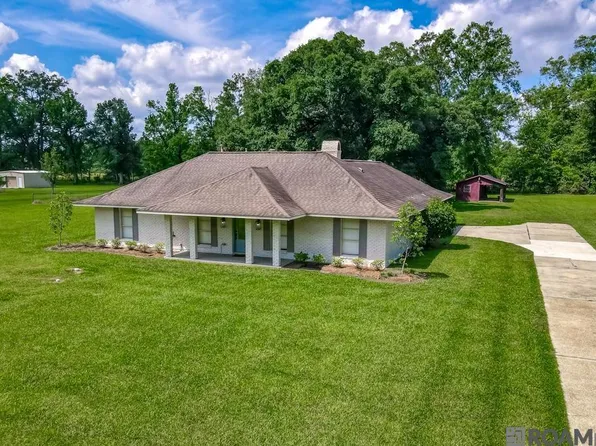 6915 Greenmeadow Dr, Greenwell Springs, LA 70739
