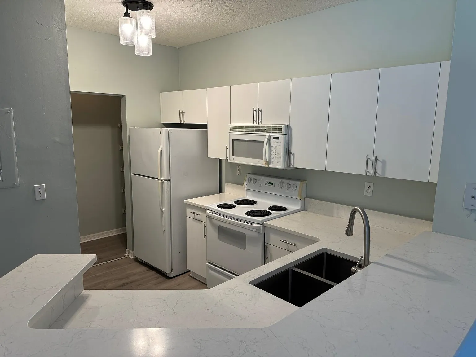 510 Florida Club Blvd — Photo 3