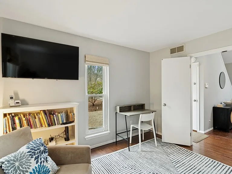 102 Sycamore Dr — Photo 19