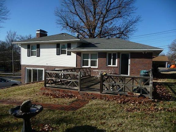 2nd image of 2221 Livingston St