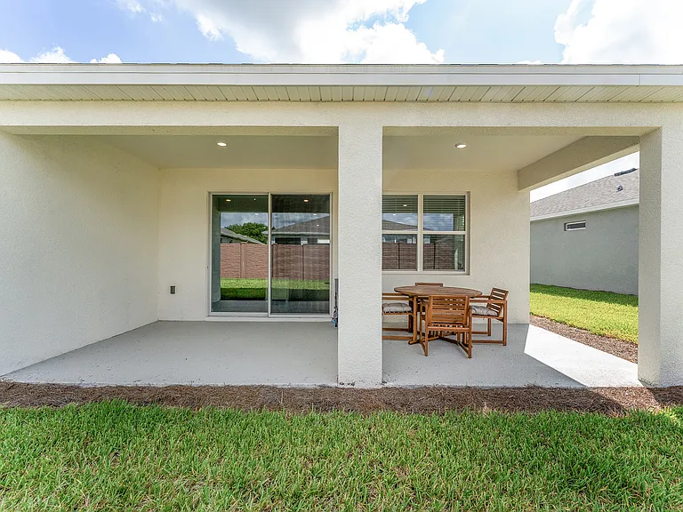 4086 NW 48th Ter — Photo 39