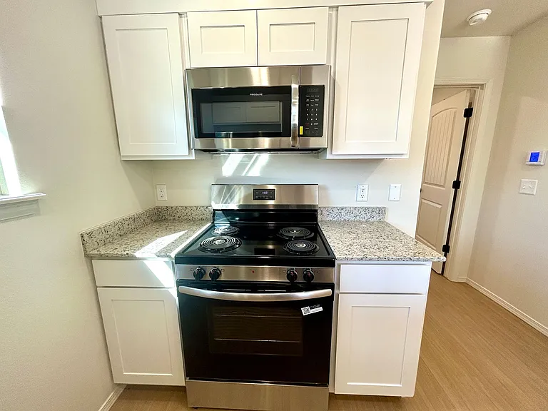 2604 N Center Street — Photo 12