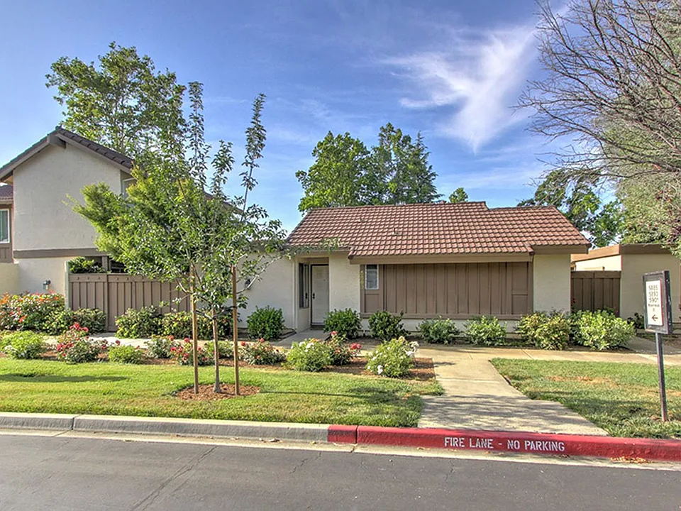 5909 Manorwood Ct