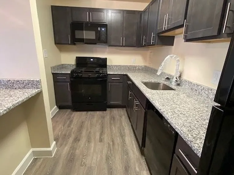 3331 Hewitt Ave #1 — Photo 23