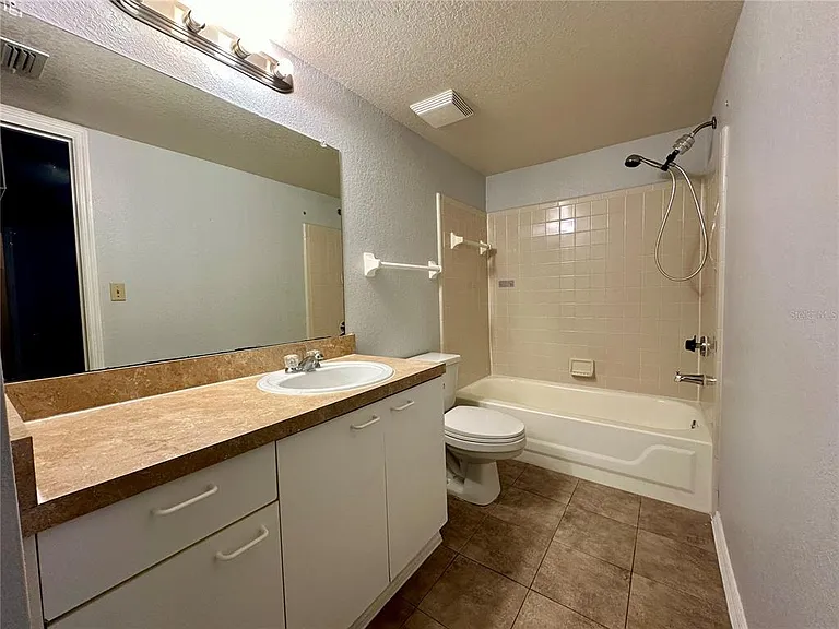 1610 Columbia Arms Cir #131 — Photo 18