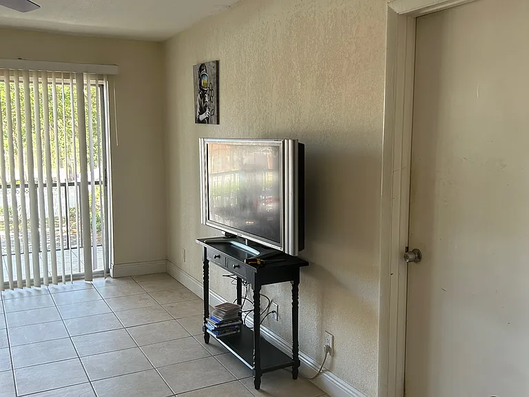 480 NW 20th St #203 — Photo 20