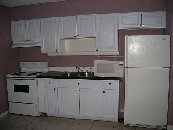 5th image of 4116 Greenwood Ave