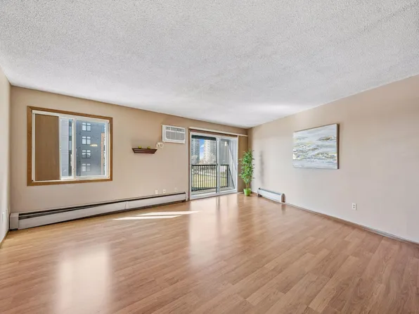 1 Lake St W #420, Minneapolis, MN 55408