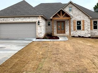 3304 Village East Dr, North Little Rock, AR 72120