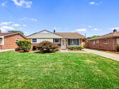 24636 Pennie St, Dearborn Heights, MI, 48125