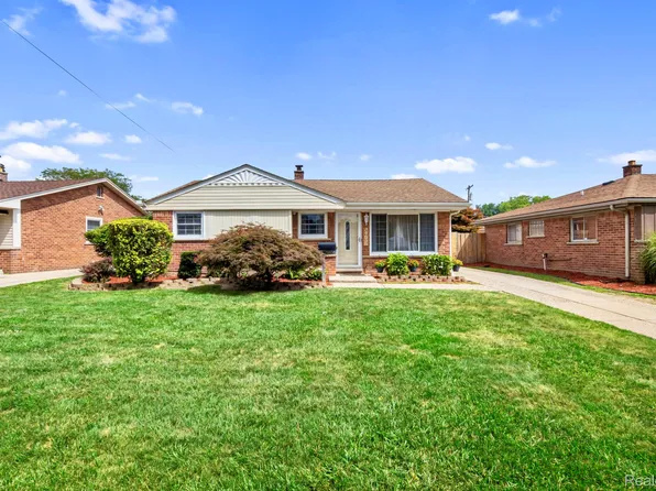 24636 Pennie St, Dearborn Heights, MI 48125