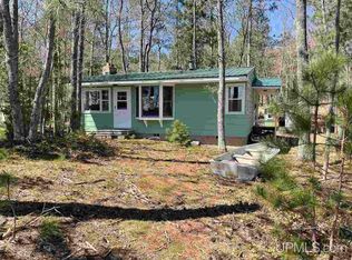 306 Kawbawgam Rd, Marquette, MI 49855