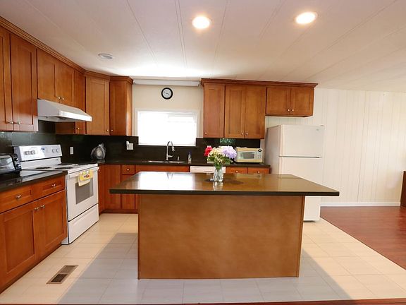 3rd image of 443 Giannotta Way #443