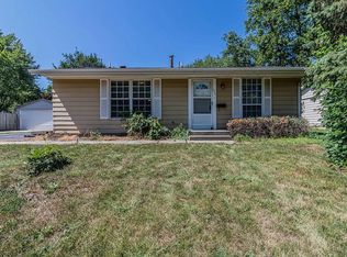 609 Castleton Dr, Champaign, IL 61821