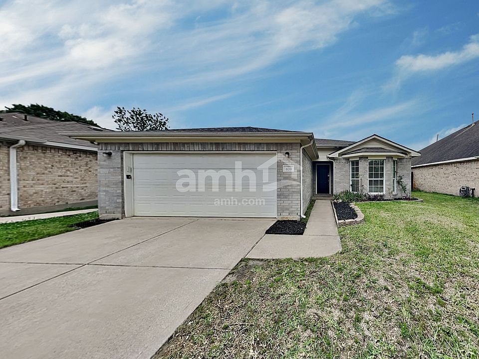 1st image of 409 Mystic Glen Loop