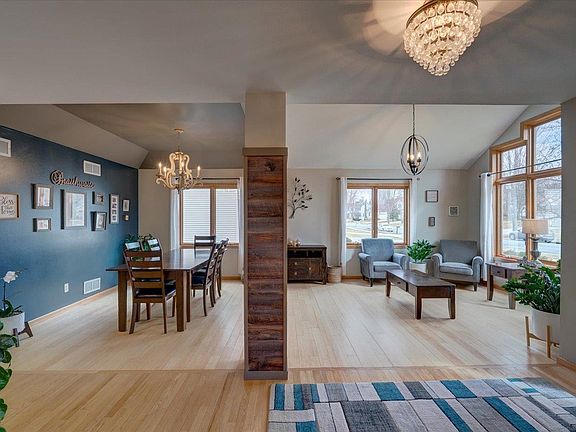 4th image of 310 Ridge View Trl