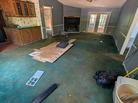 3rd image of 223 Savannah Dr