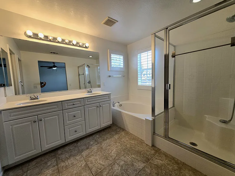 6372 Tivoli Ln — Photo 19