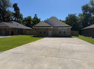 714 S 3rd Ave, Durant, OK 74701