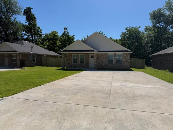 714 S 3rd Ave, Durant, OK 74701