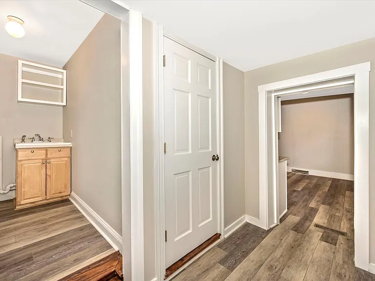 315 W Patrick St — Photo 48
