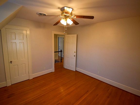 4th image of 1512 Prince Edward St