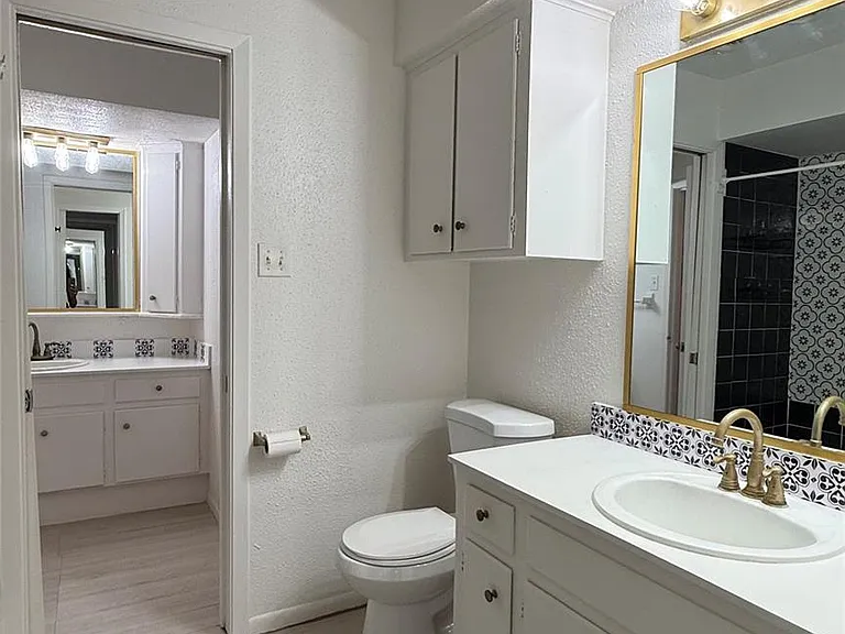 2744 Briarhurst Dr #2 — Photo 17