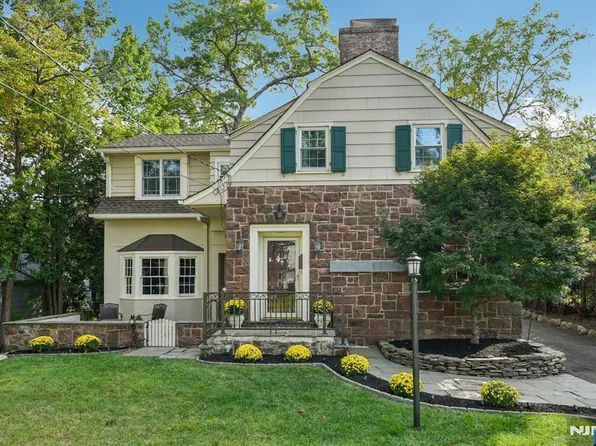 144 California St, Ridgewood, NJ 07450