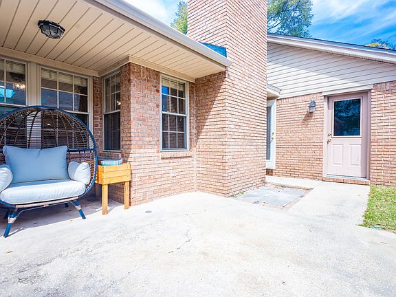 2nd image of 3241 Wythe Cir