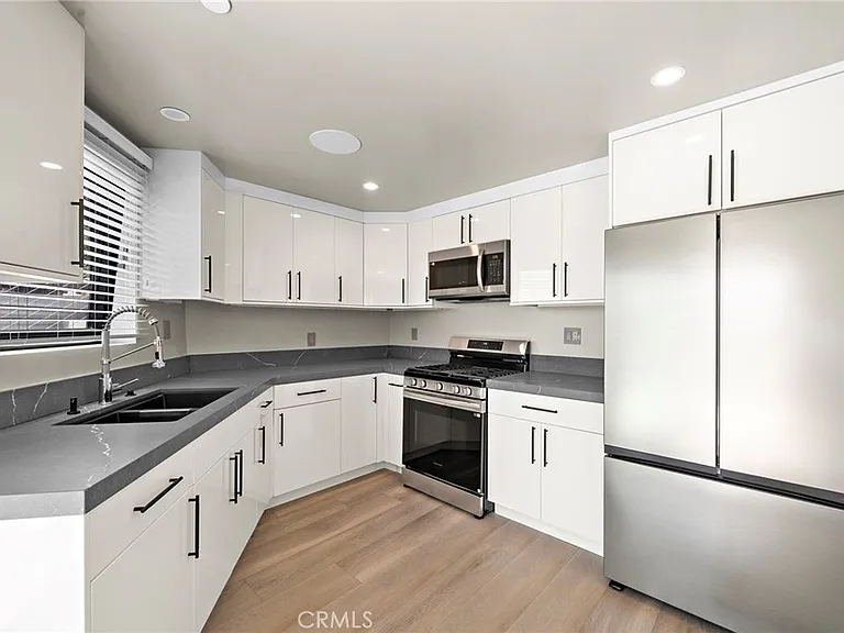 228 Hazel Dr — Photo 38