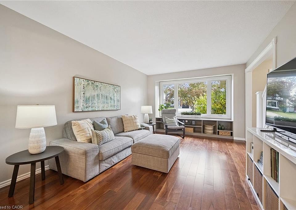 1st image of 143 Hillbrook Cres