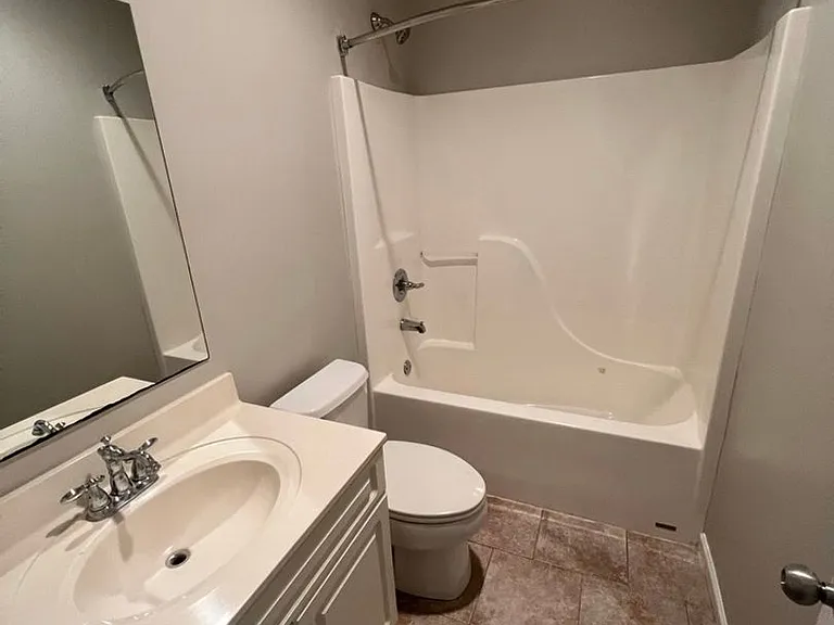 328 Amber Ln — Photo 21