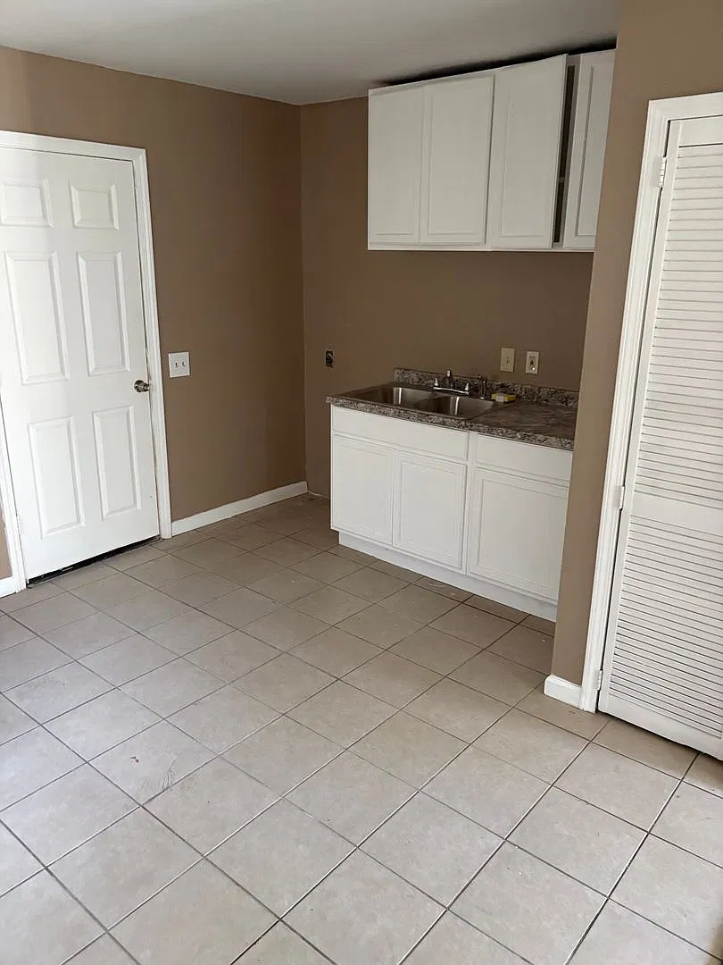 2 Bedroom- All Electric $900.00 — Photo 4